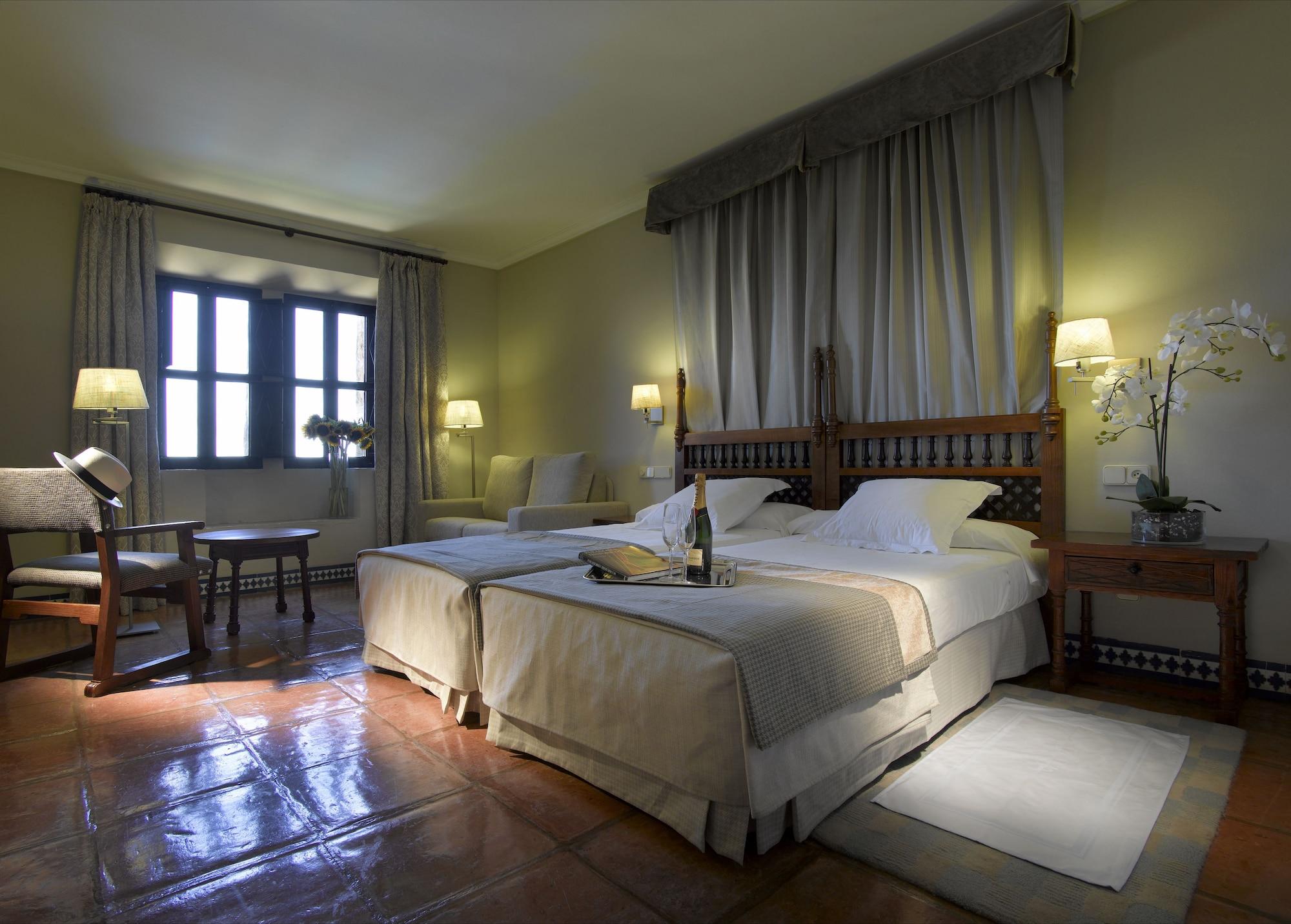 Parador De Carmona Exterior photo