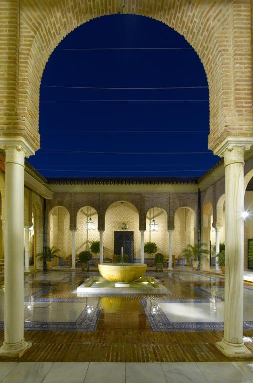 Parador De Carmona Exterior photo