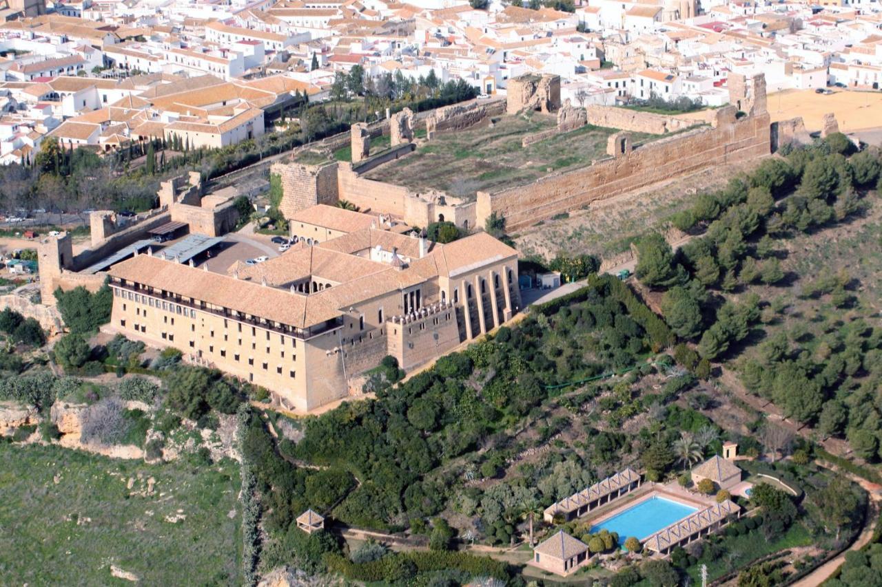 Parador De Carmona Exterior photo