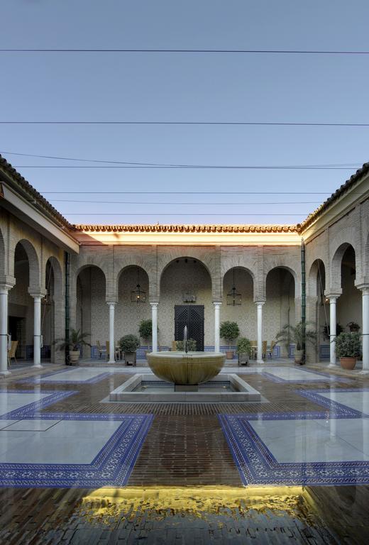 Parador De Carmona Exterior photo