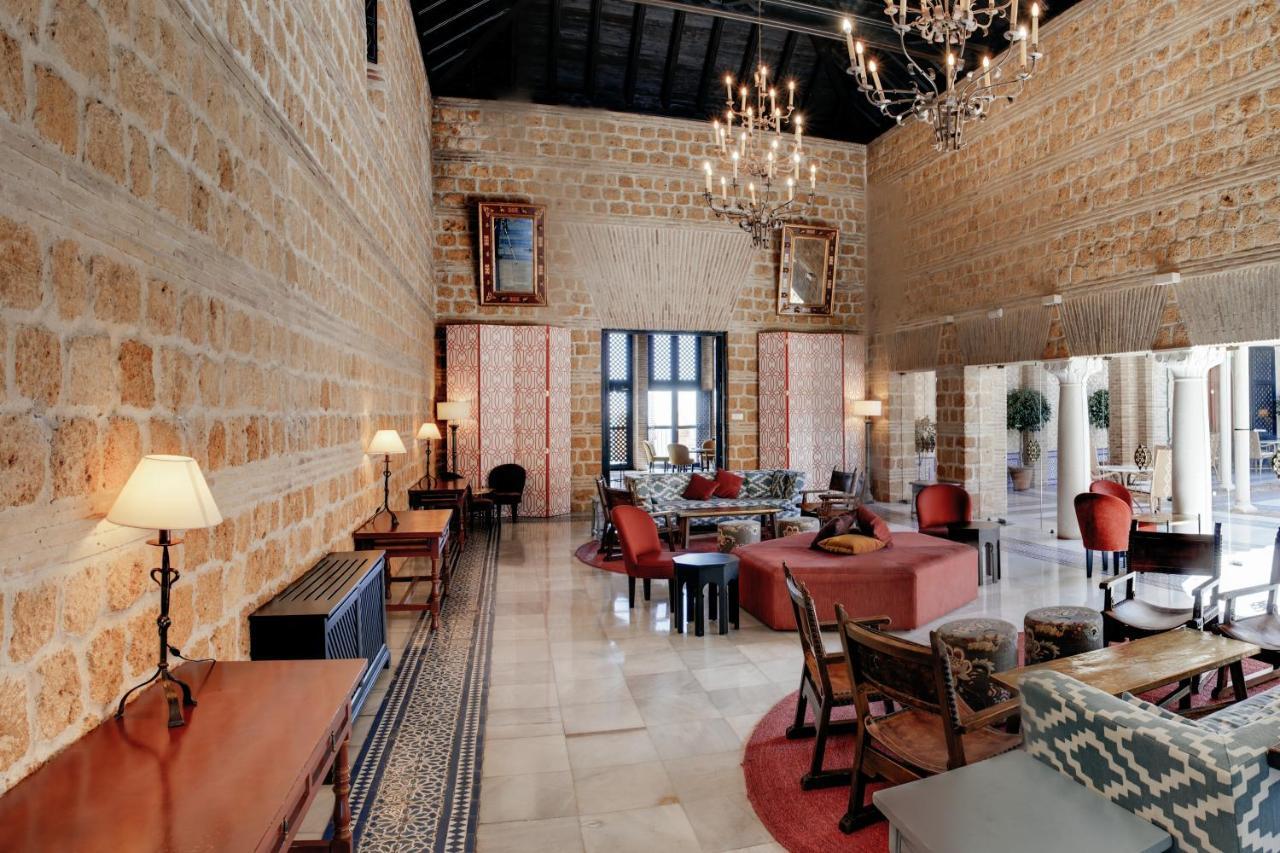 Parador De Carmona Exterior photo