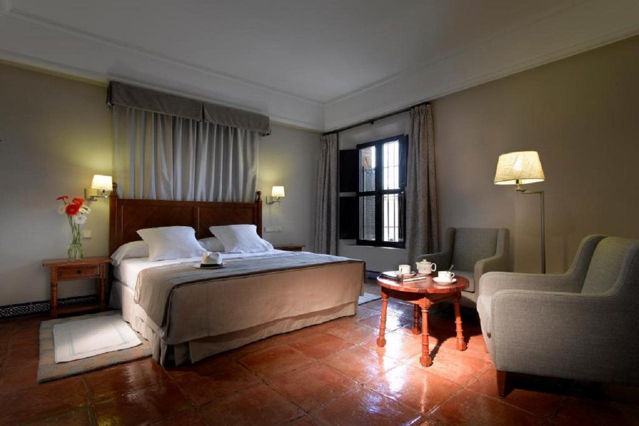 Parador De Carmona Exterior photo